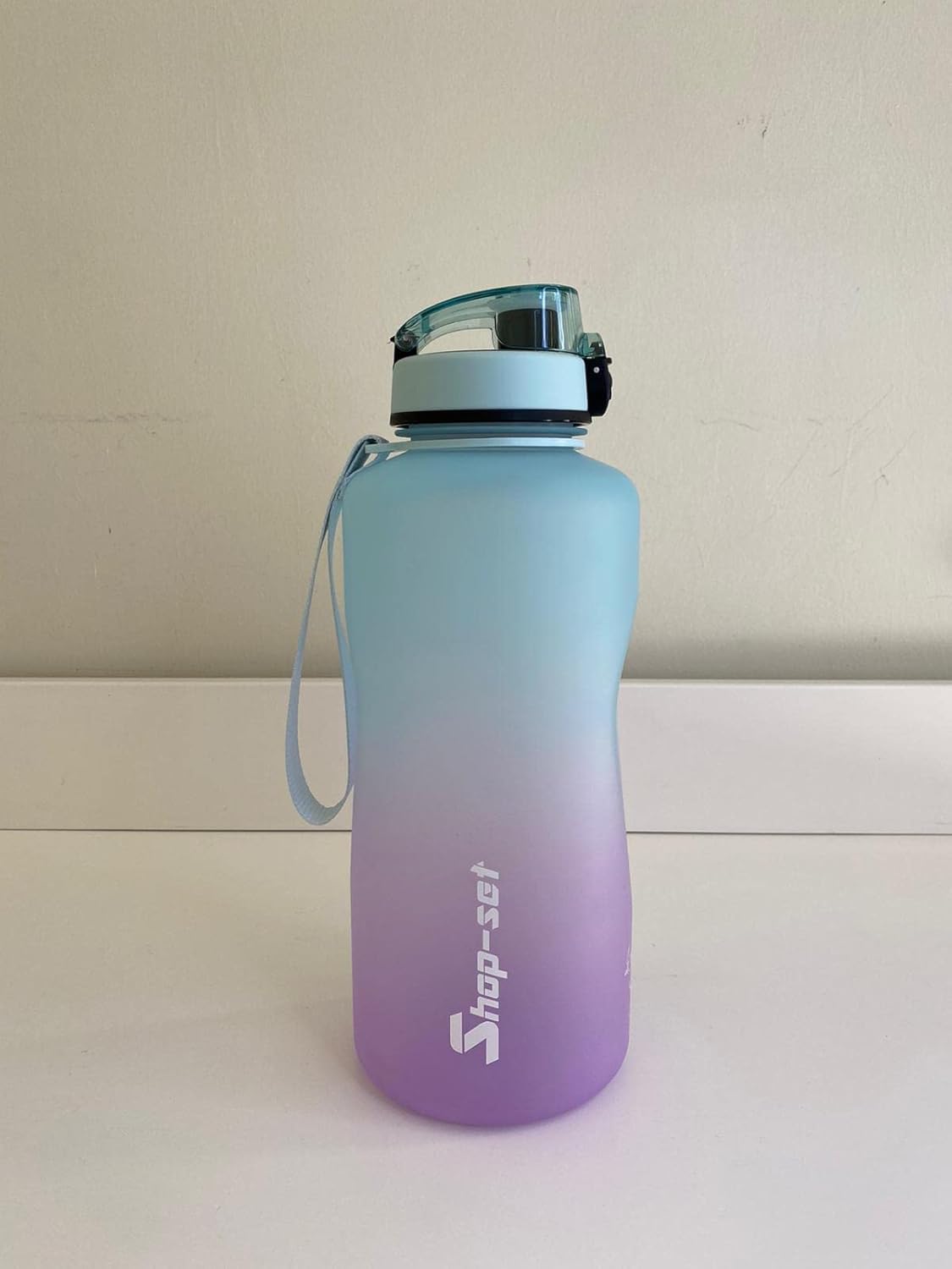 2000 ML Tritan Motivasyonlu Su Matarası SÜZGEÇLİ (LİLA - AÇIK MAVİ)