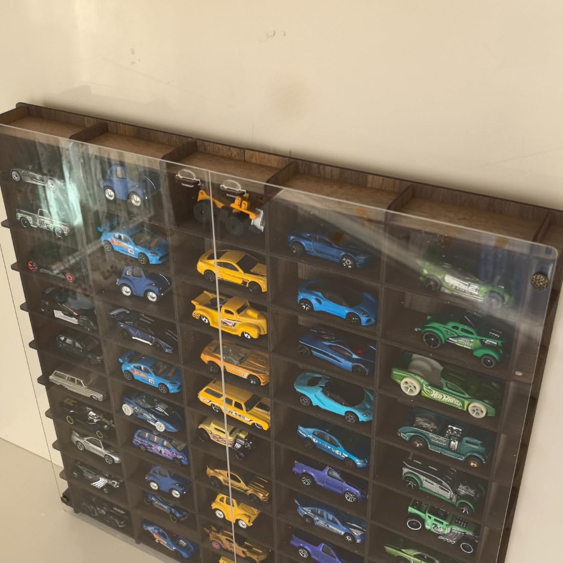 Kapaklı 1/64 Ölçek 50Araç Hotwheels  metal araç Uyumlu Model Oyuncak Araba Rafı-Ceviz